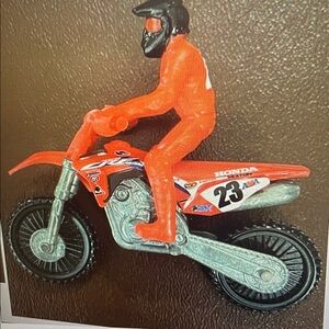 Sexton red motorcycle Honda 23 2022